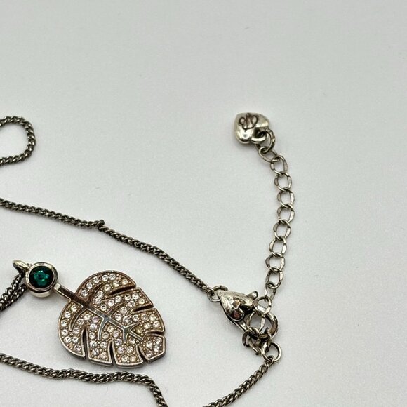 Elegant Safari Palm Leaf Pendant Necklace With Emerald Accent - Picture 5 of 6